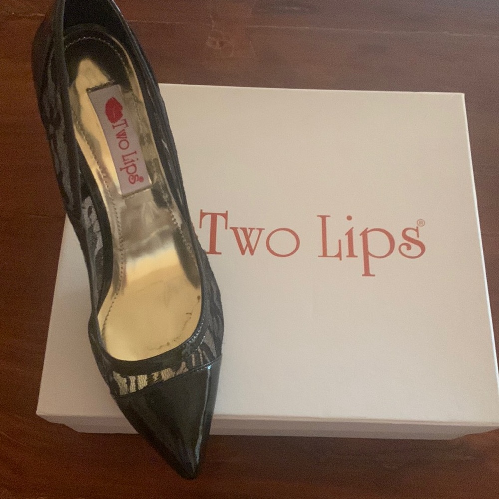 Two Lips Lace Heels size 10. Worn once